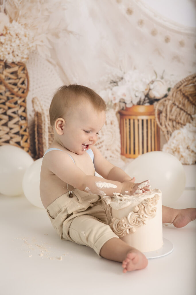 Cake smash photography