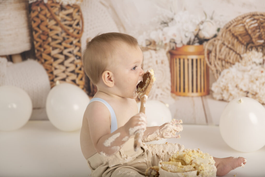Cake smash photography