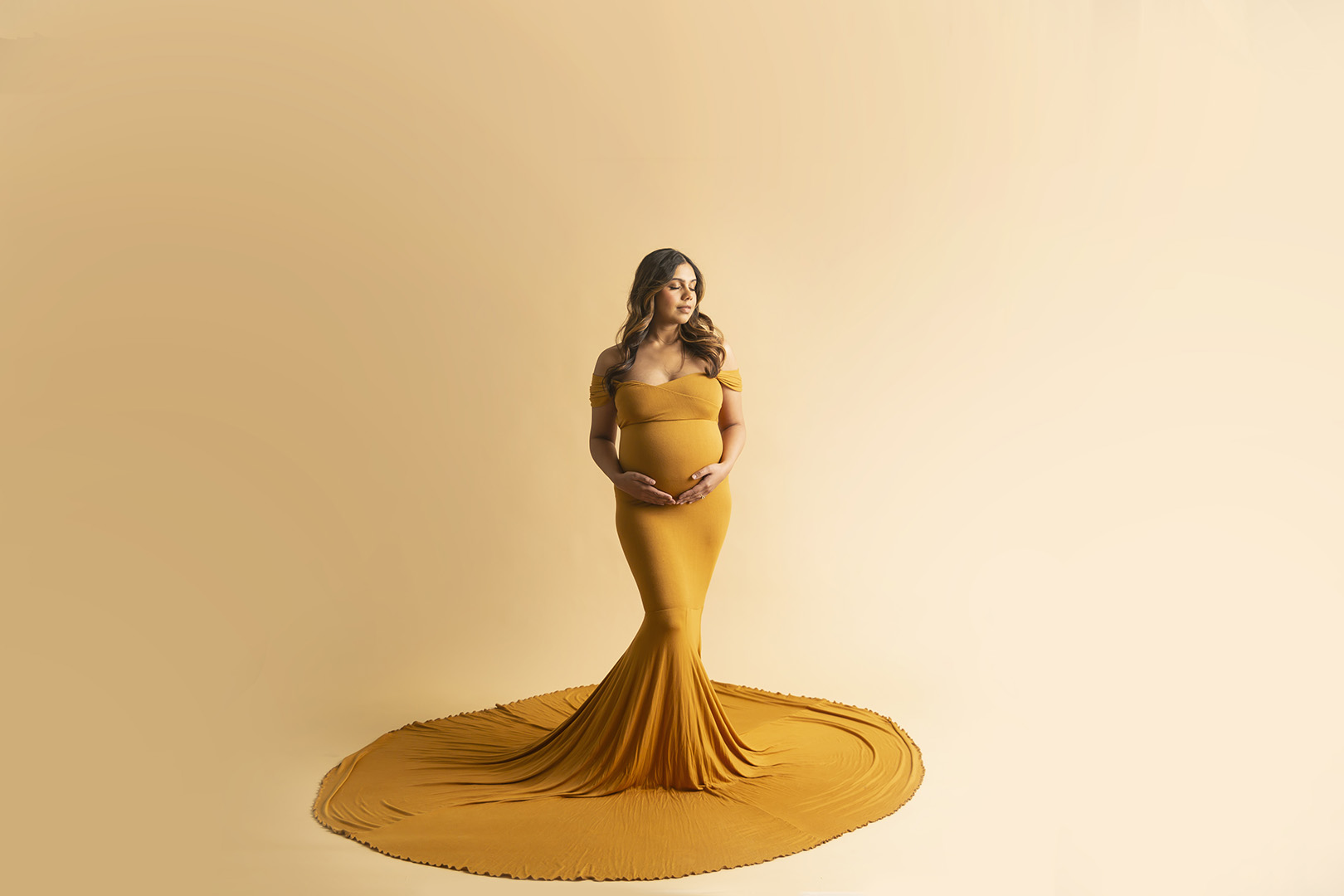 Studio Maternity