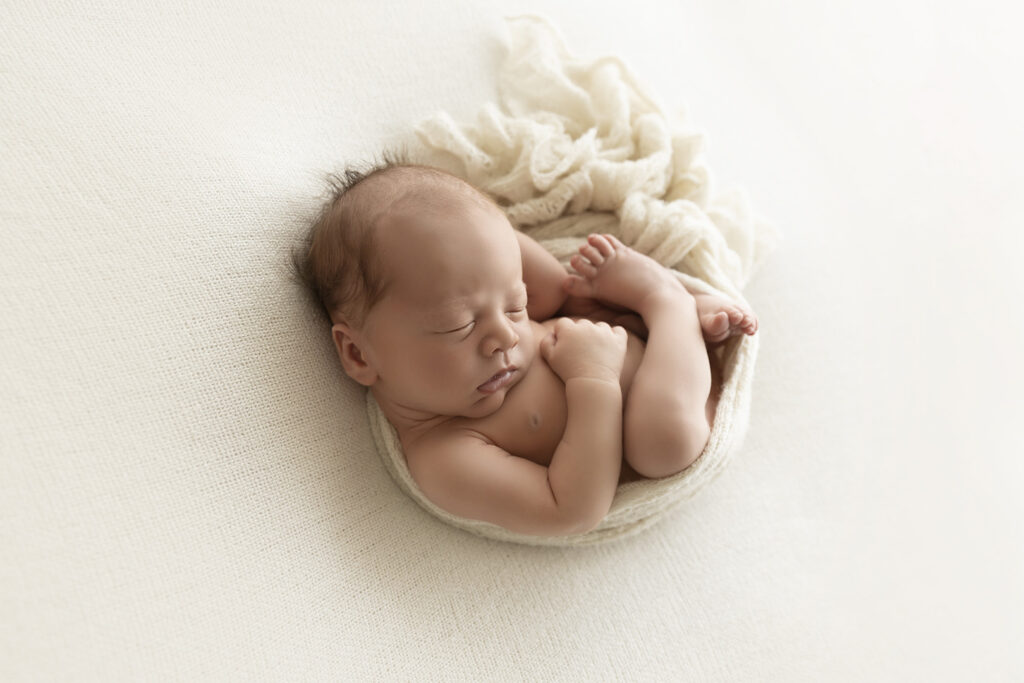 The Beauty of Neutral Tones in Newborn Photography