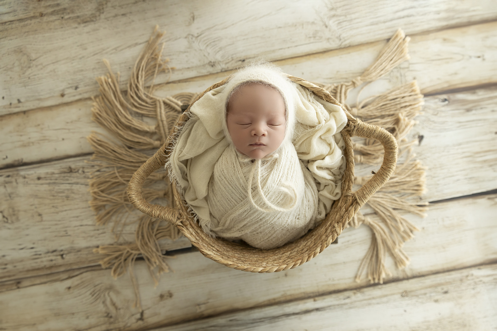 The Beauty of Neutral Tones in Newborn Photography